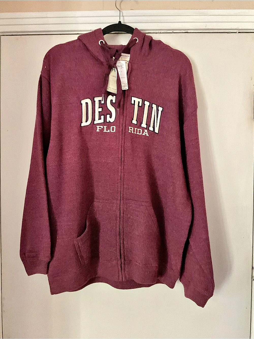 Pacific & Co. Destin Florida Zip Hoodie. Burgundy Large